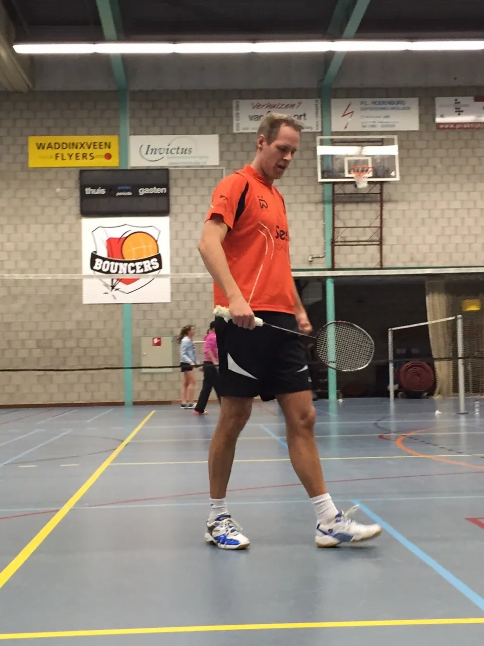 Collega Joost Kool bij de badminton